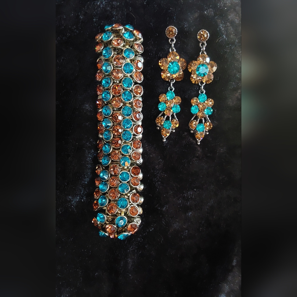 VINTAGE RHINESTONE BRACELET & EARRINGS